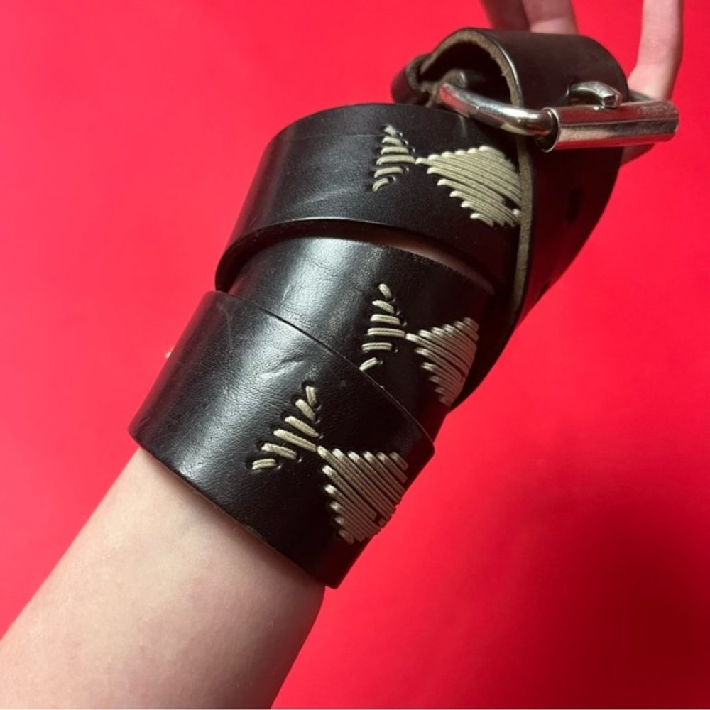 Fish Patterned Belt???? - Picture 3 of 5